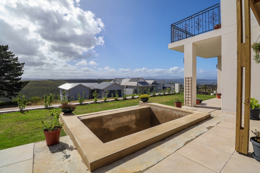 4 Bedroom Property for Sale in Baron View Western Cape